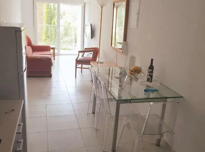 Paphos Apartments *