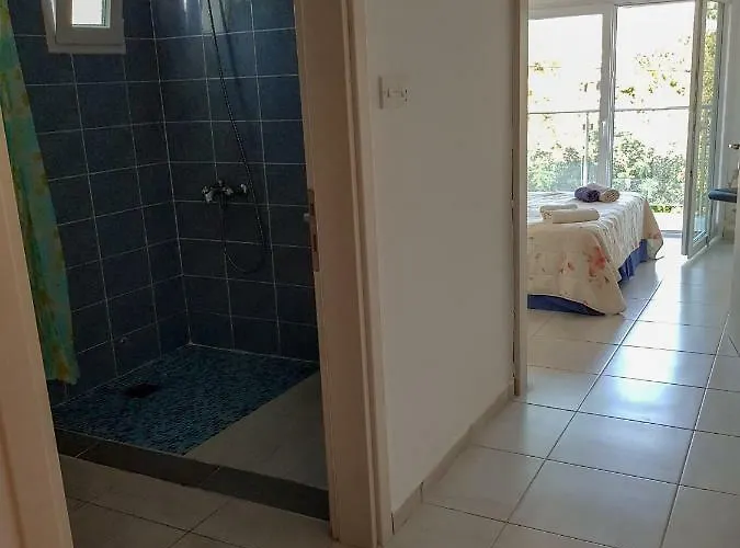 דירה Paphos Apartments *